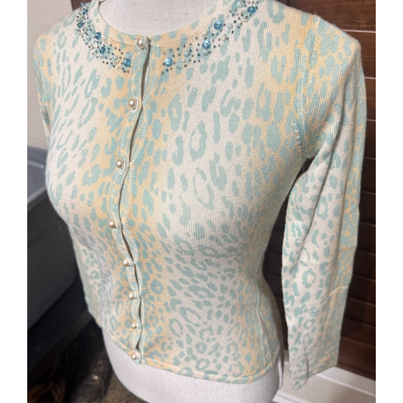 Classiques Entier Cashmere & Silk Cardigan Sz XSP cream leopard knit beaded NWOT - Picture 2 of 10